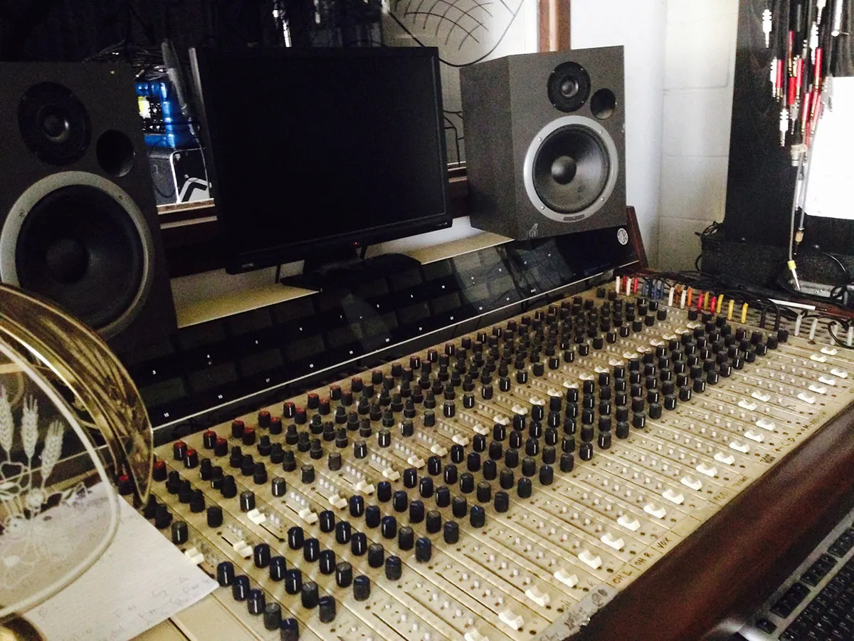 Marsonic recording studio room 2